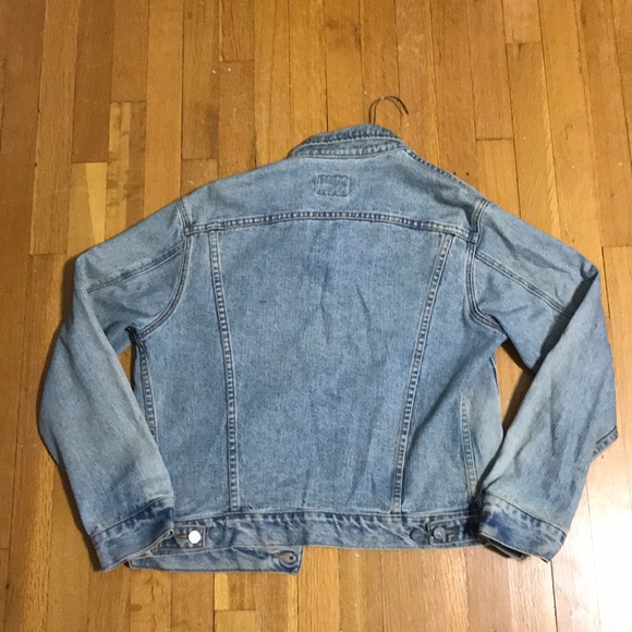 VINTAGE Calvin Klein Jean Jacket SIZE MEDIUM - Picture 2 of 3